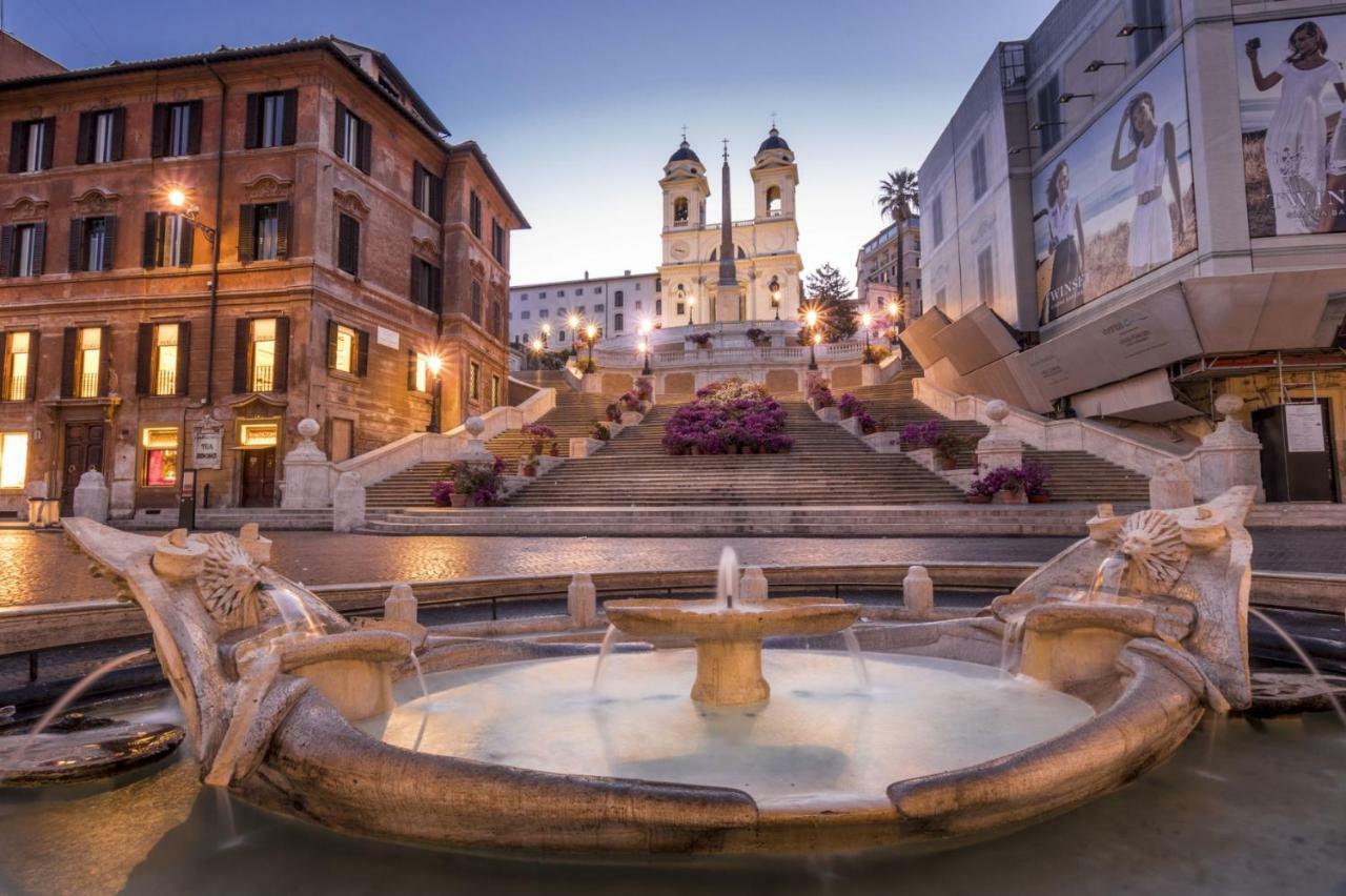 Spanish Steps Corner * Rom